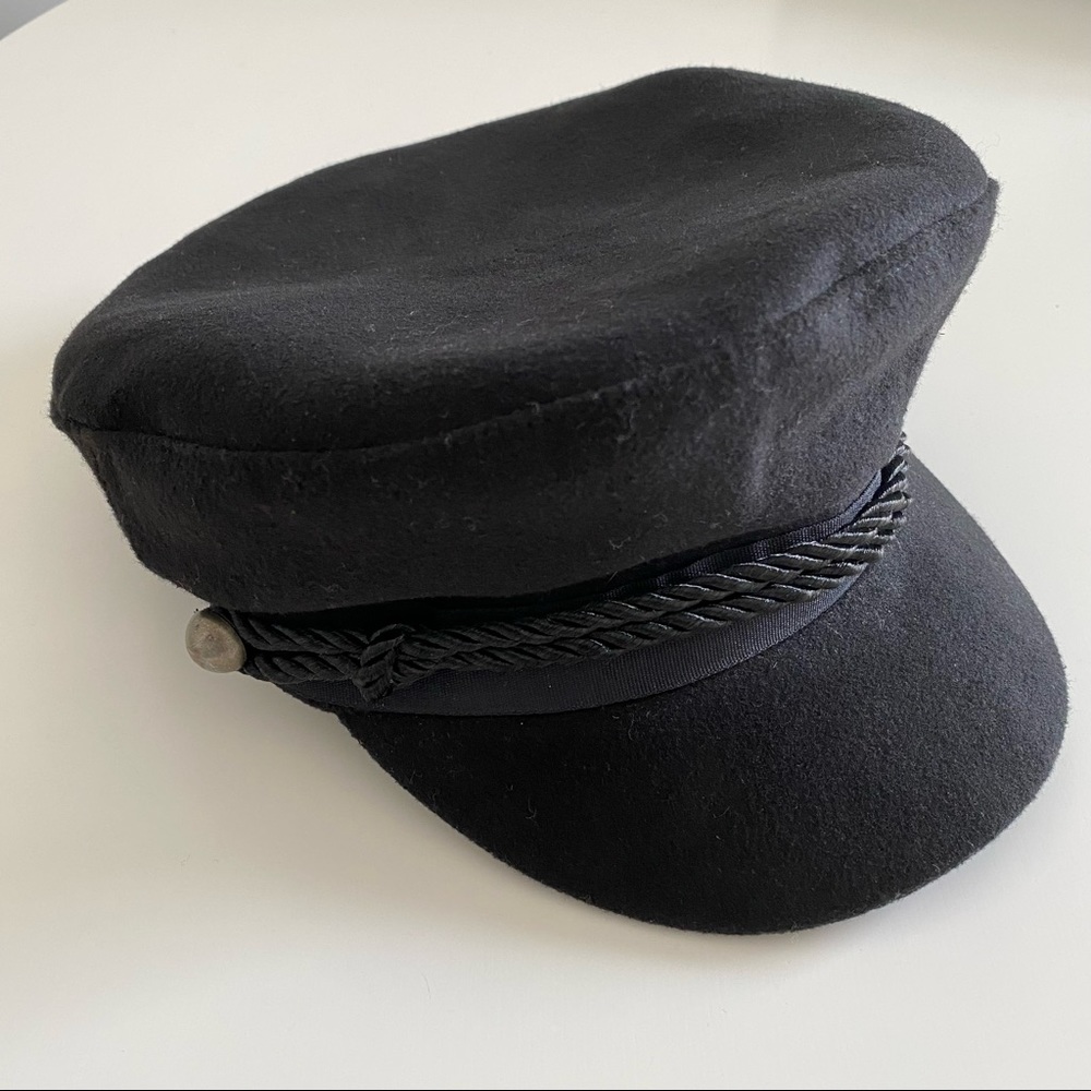 Black paperboy hat